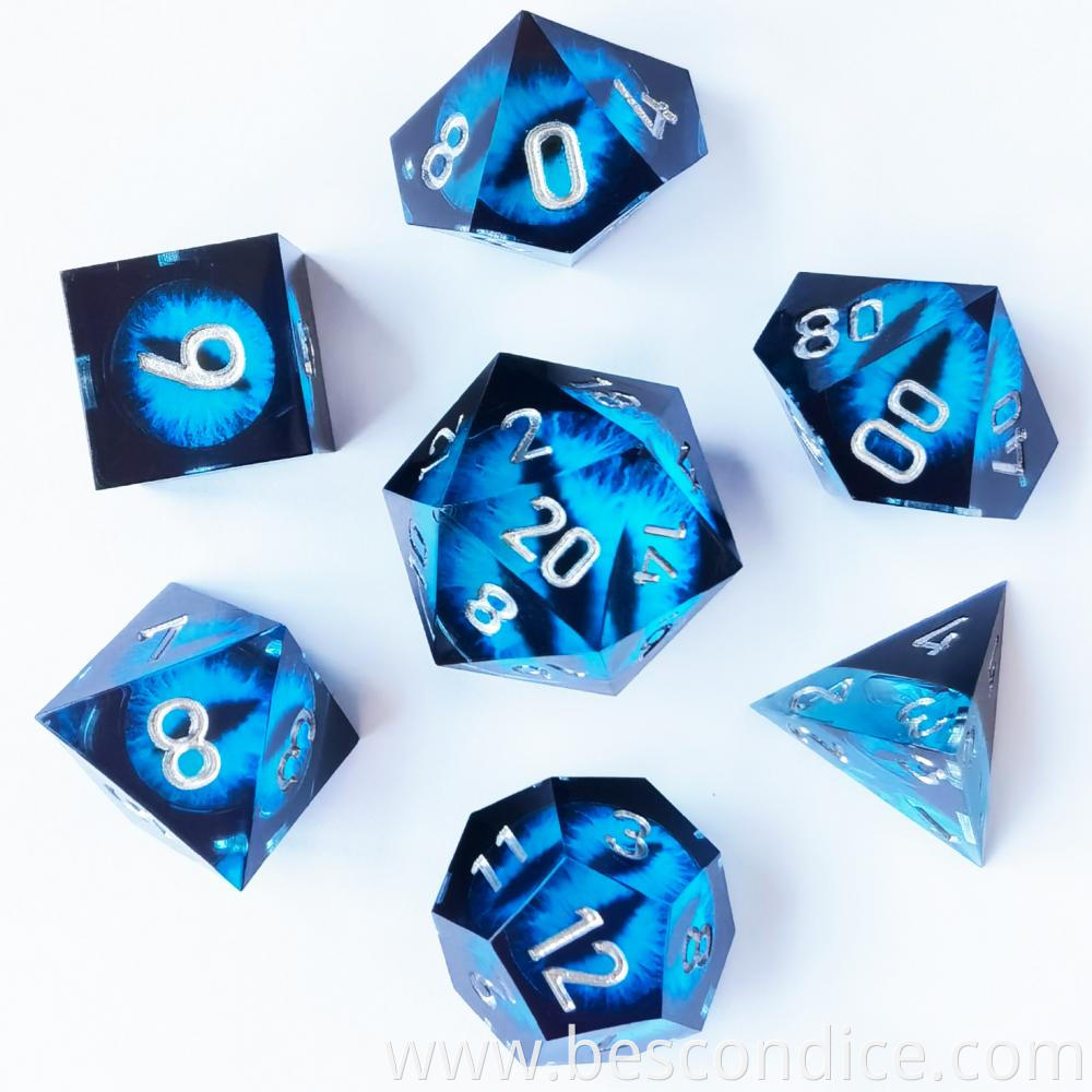 Dungeons And Dragons Resin Dragon Eye Dice 2